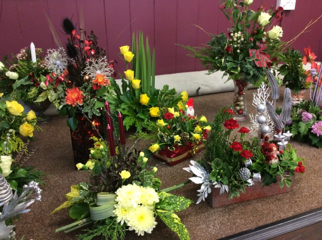 Flower arranging led by Lynne December 2018 - photo 7 Flower arranging led by Lynne December 2018 - photo 7